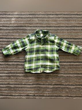GAP Baby Boy Green and White Plaid Button-Down Long Sleeve Shirt